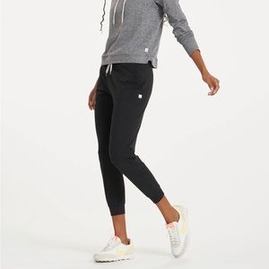 Vuori Womens Performance Jogger in Black Heather Size M
